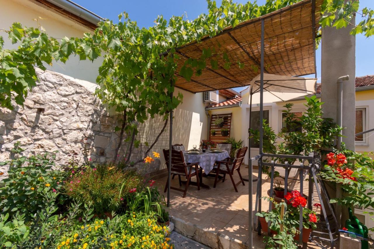 Mediterranean Terrace Apartment With Bikes & Sup Скрадин Екстер'єр фото