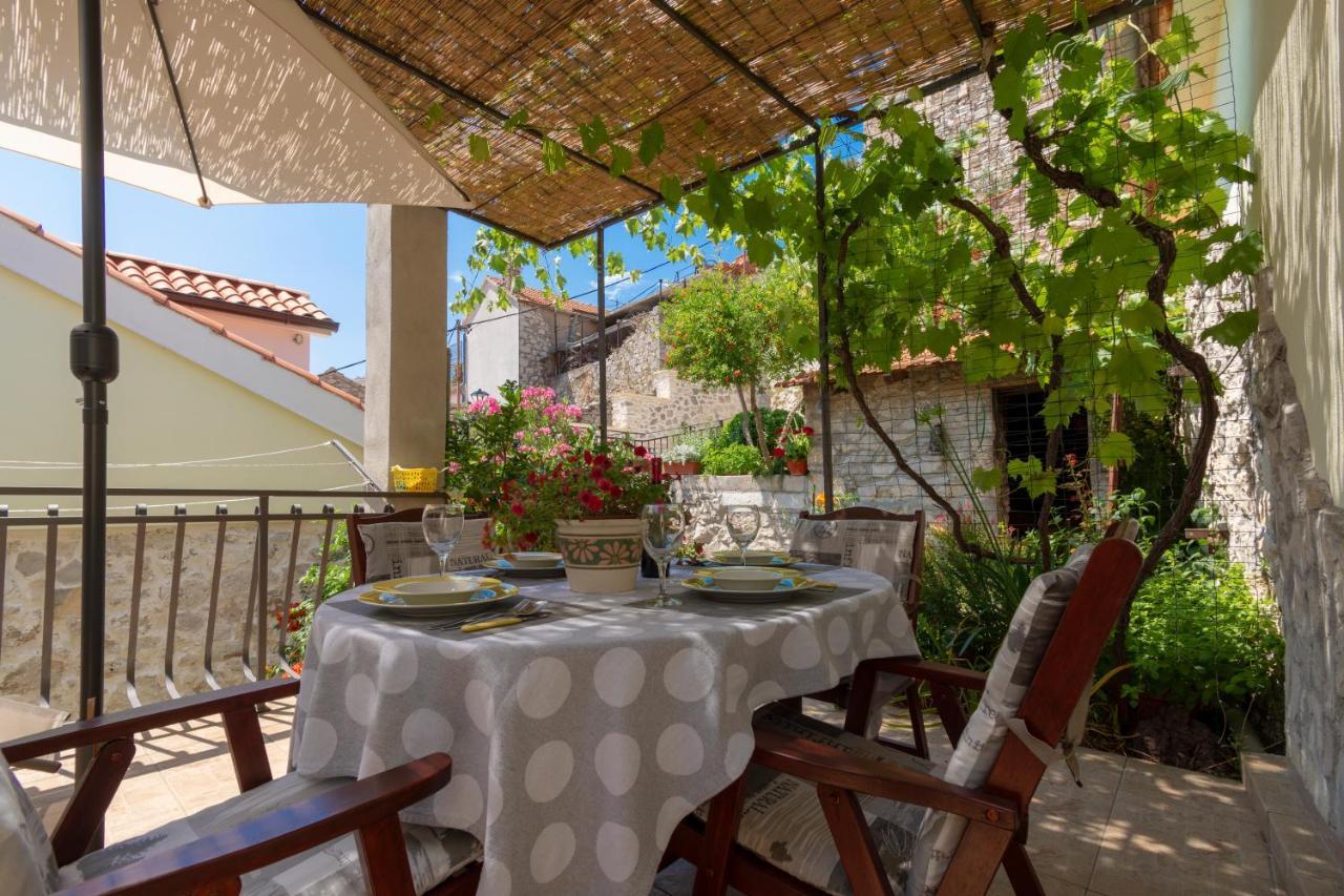 Mediterranean Terrace Apartment With Bikes & Sup Скрадин Екстер'єр фото
