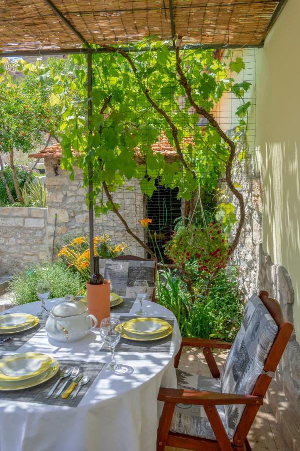 Mediterranean Terrace Apartment With Bikes & Sup Скрадин Екстер'єр фото